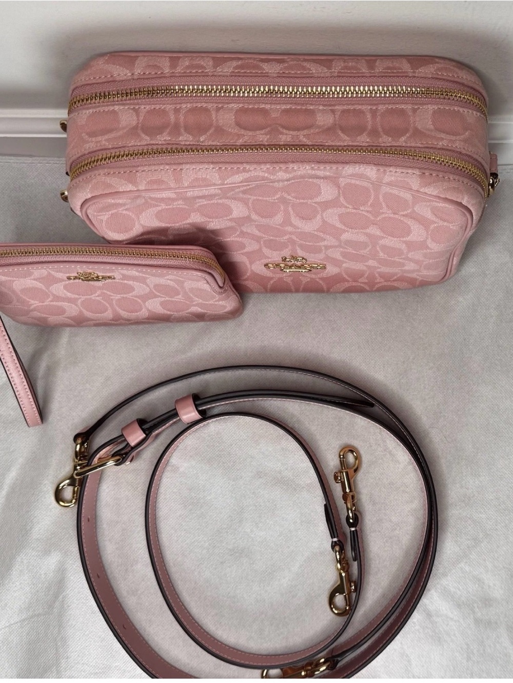 Coach Carey Shoulder/Crossbody Bag In Signature Denim/Gold/Light Pink CER69 - Picture 6 of 16
